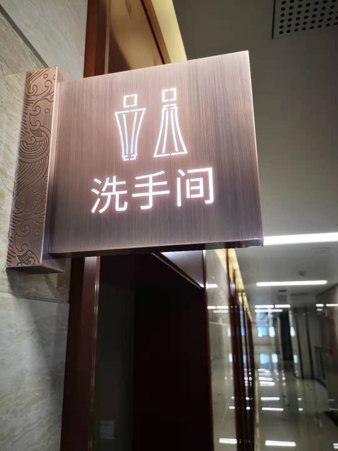 ���ݘ��R����������˾����������Ӱ푘��R�����|�����Ĵ���Ҫ���أ���ƪ��